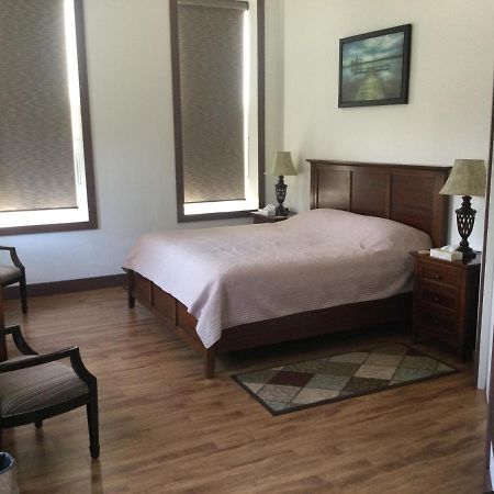 Water Suites ชาร์ลอตต์ทาวน์ ภายนอก รูปภาพ