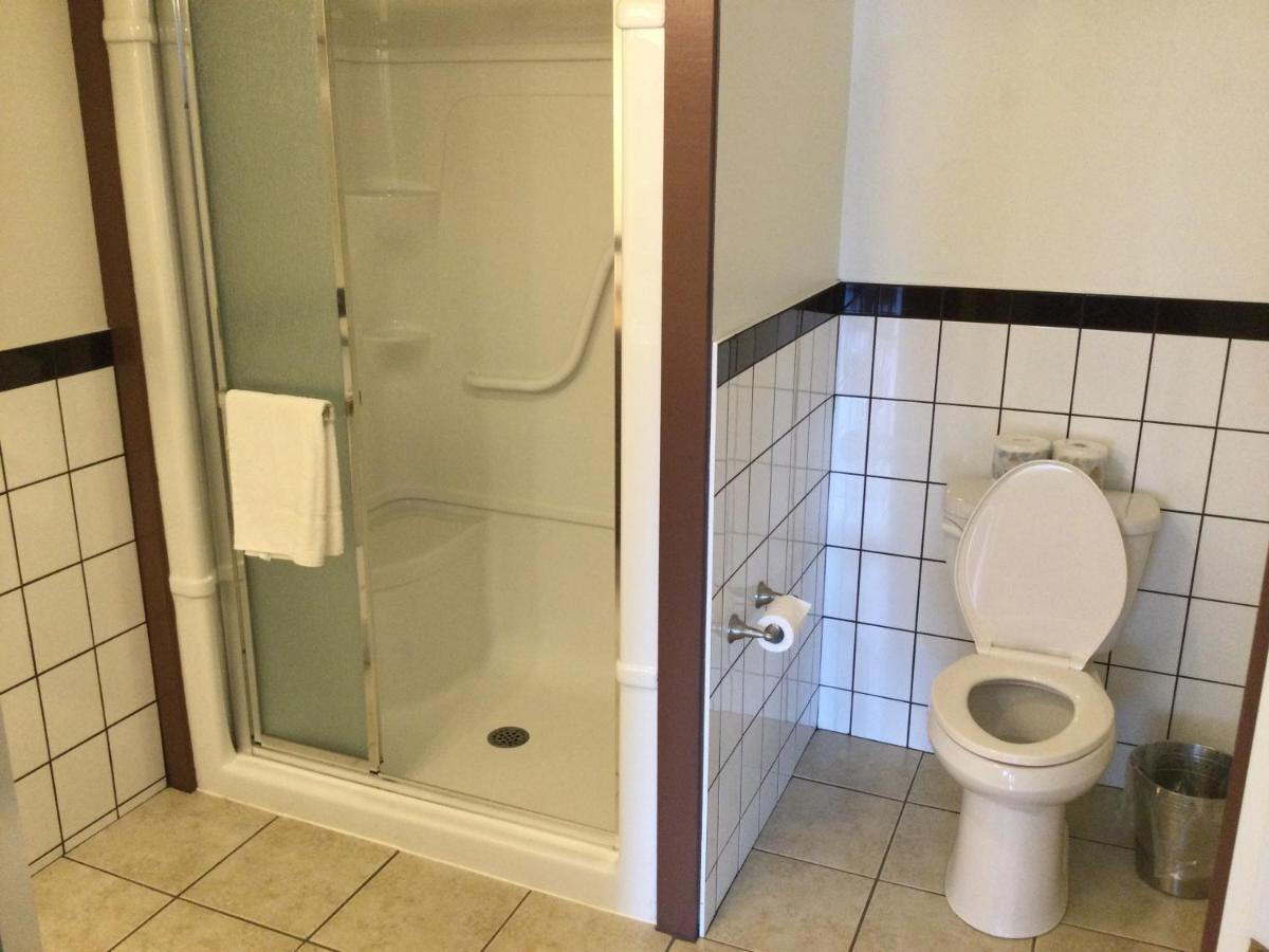Water Suites ชาร์ลอตต์ทาวน์ ภายนอก รูปภาพ
